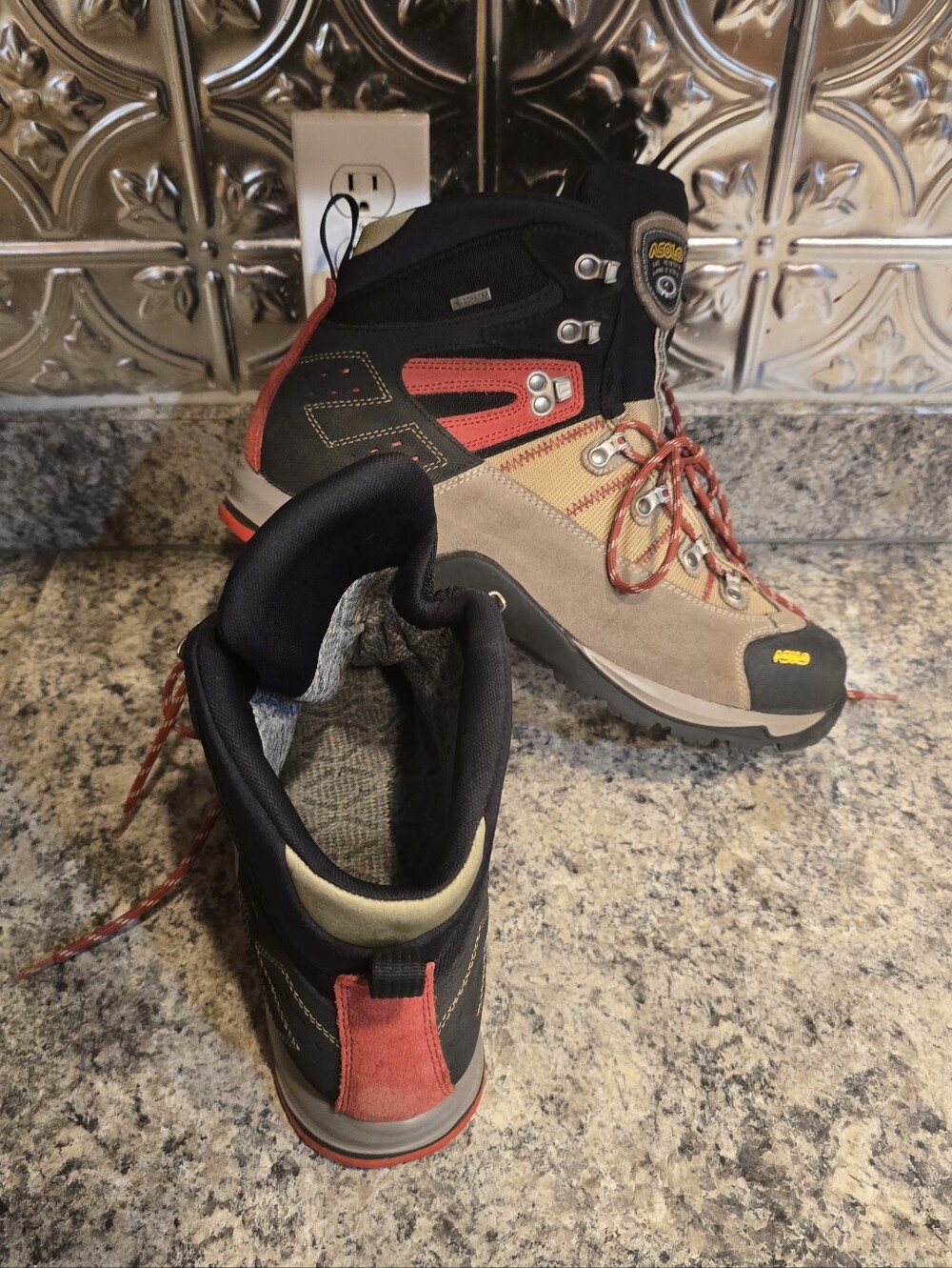 Asolo Men's Fugitive GTX Hiking Boots Wool/Black/Red Size 13